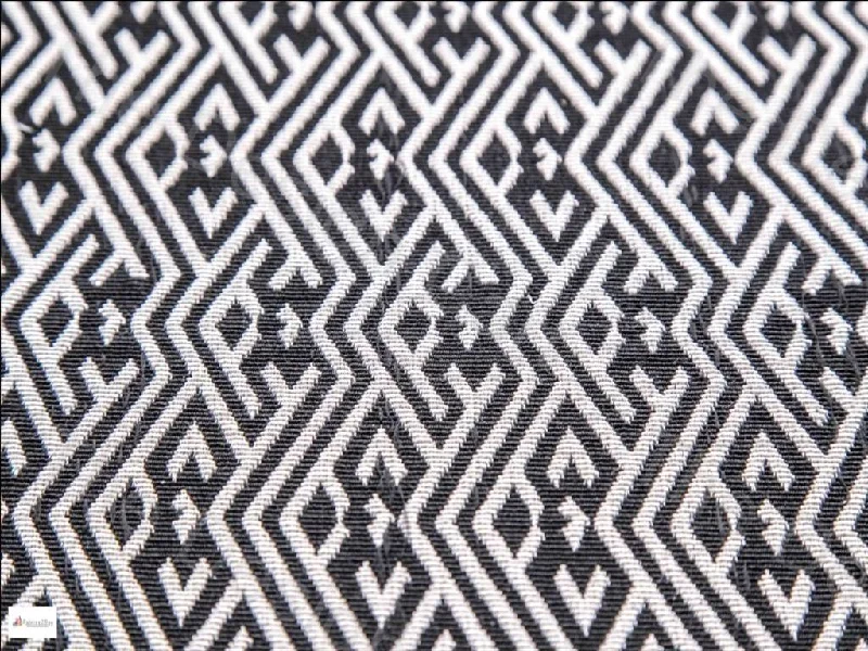 White Black Maze Pattern Design Cotton Polyester Jacquard Fabric