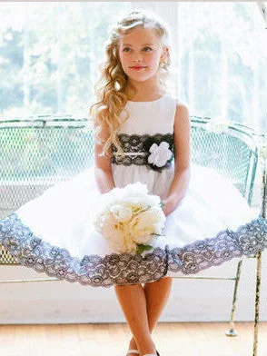 Flower Girl Dresses Long Black Lace White Bowknot Scoop Taffeta JKF030